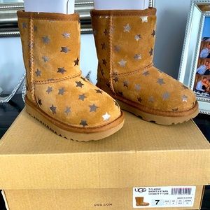 NWT Authentic Ugg Toddler Size 7 Boots